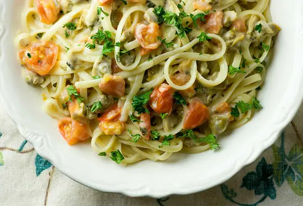 Linguine with Clam Sauce - Cuisine With Me