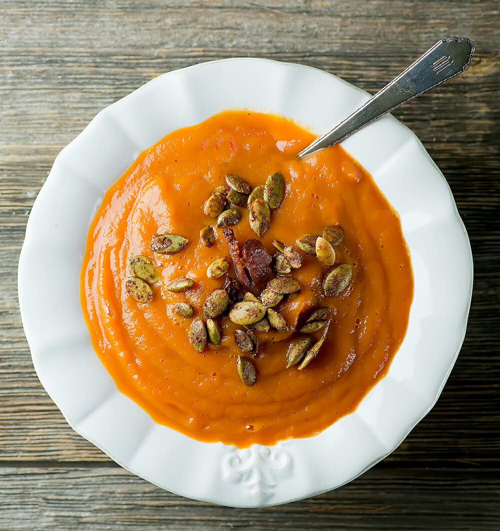 https://www.framedcooks.com/wp-content/uploads/2021/01/easy-homemade-carrot-soup.jpg